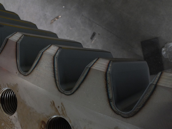 6.Hardening-results-for-crane-pivot_
